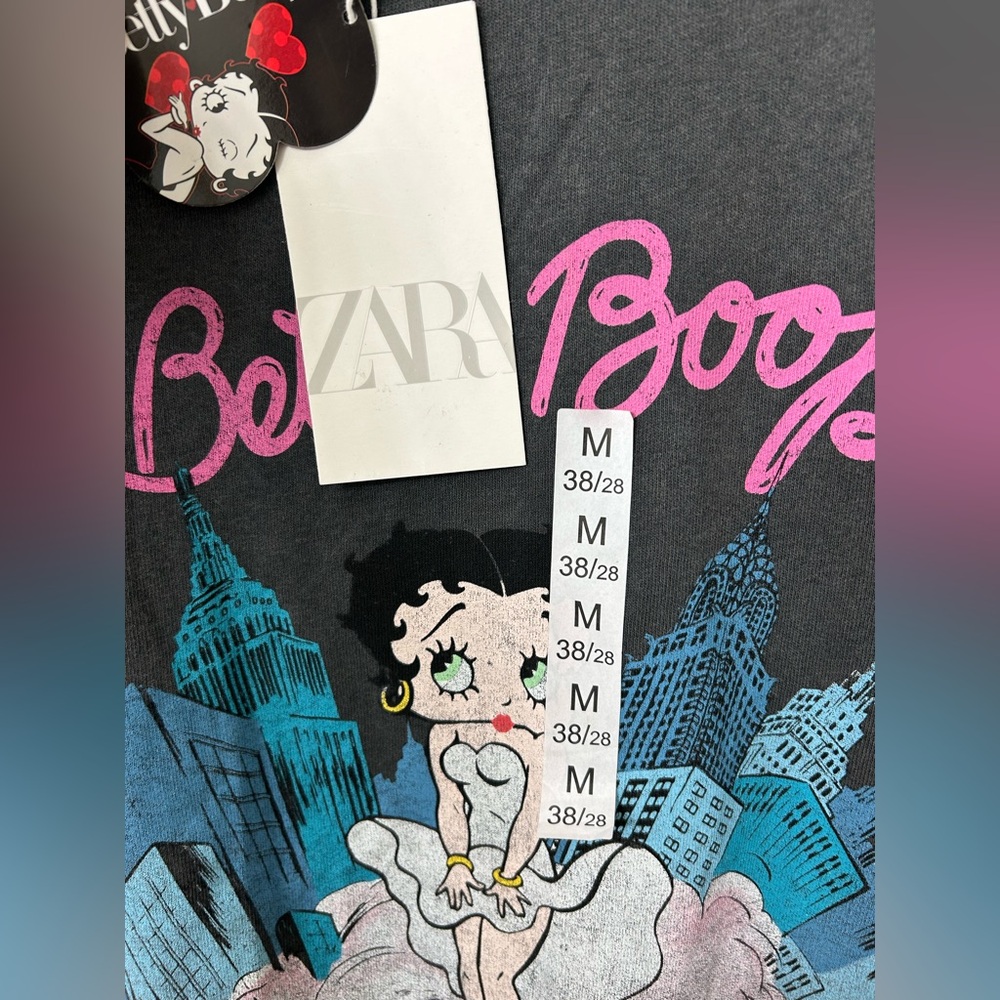 Zara Black Short Sleeve Tee with Graphic Design - Picture 3 of 6
